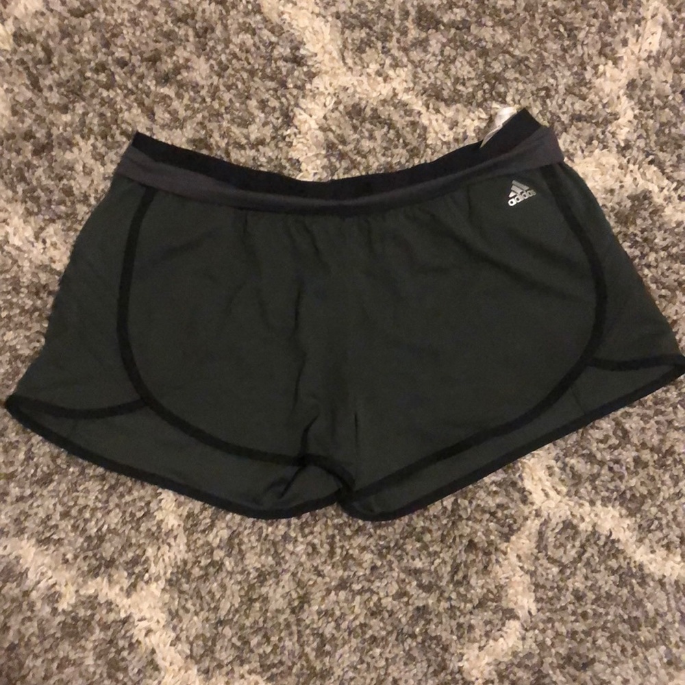 Women’s Adidas Climalite Performance shorts size L